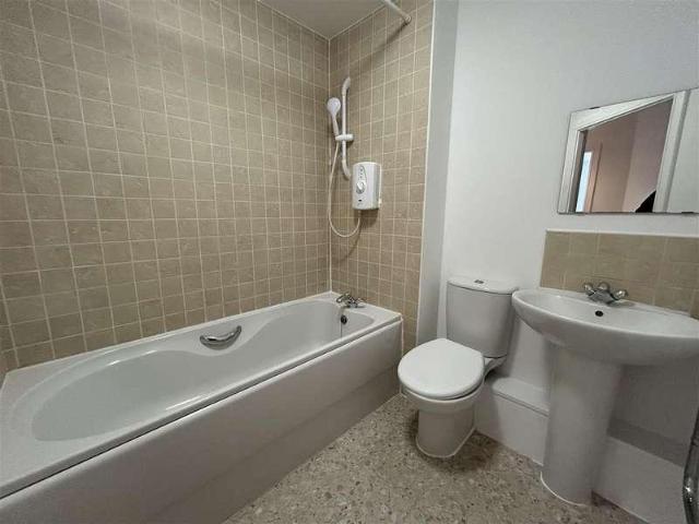 2 bed flat for sale