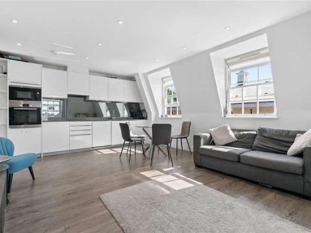 2 bed flat for sale