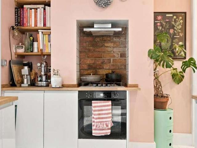 2 bed flat for sale
