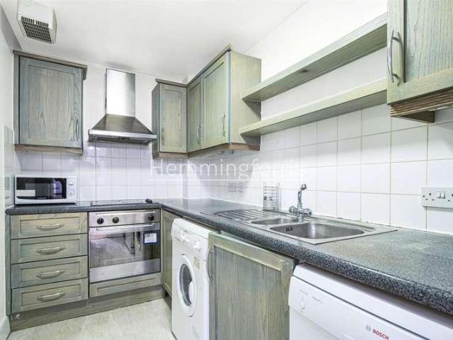 2 bed flat for sale