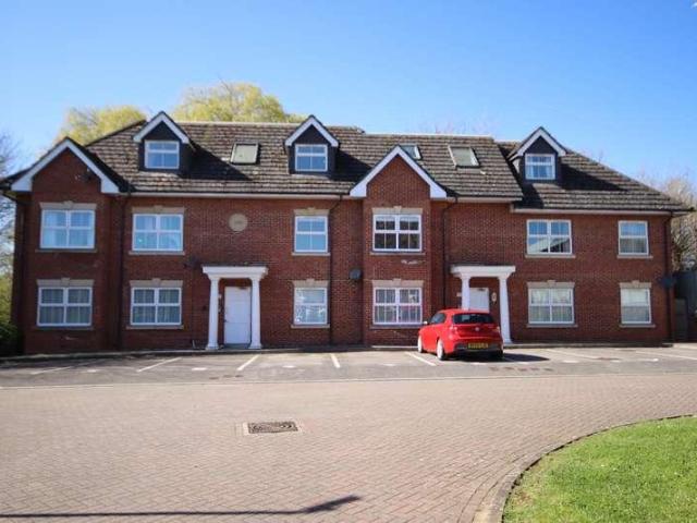 2 bed flat for sale