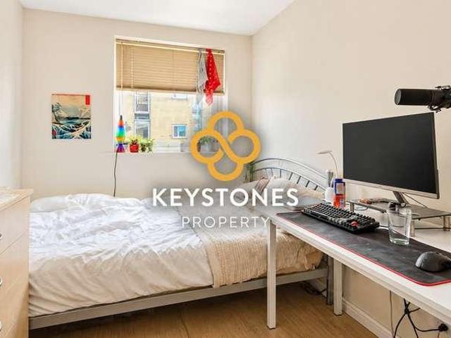 2 bed flat for sale