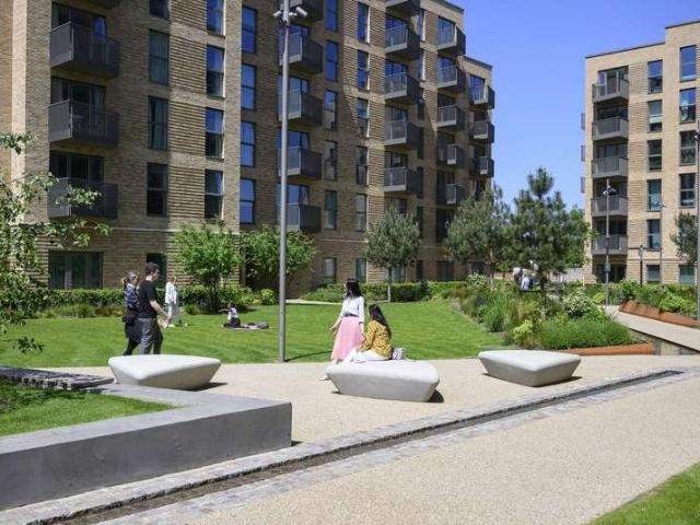 2 bed flat for sale