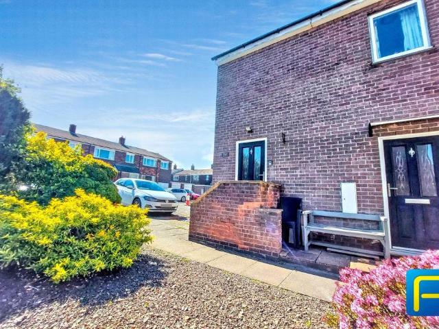 2 bed flat for sale