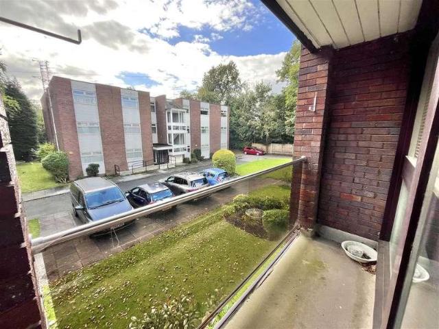 2 bed flat for sale