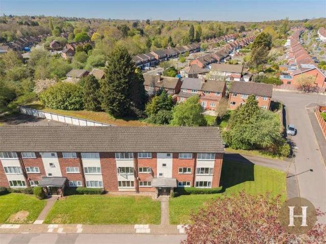 2 bed flat for sale
