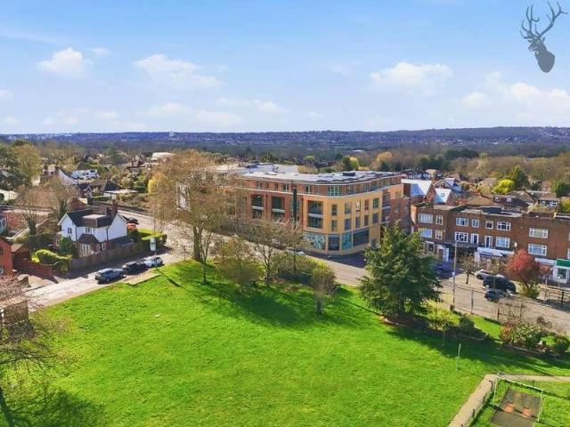 2 bed flat for sale