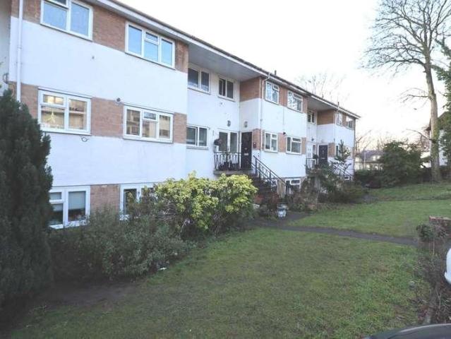 2 bed flat for sale