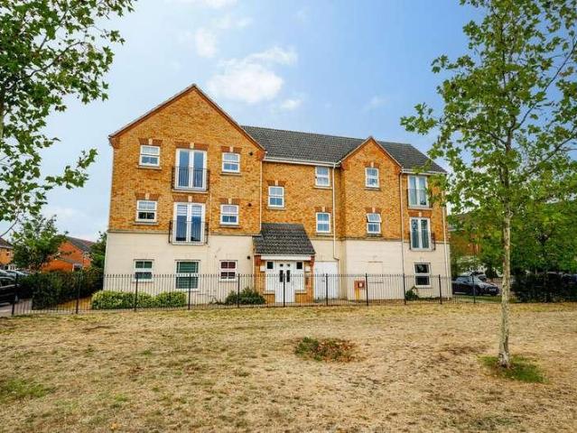 2 bed flat for sale