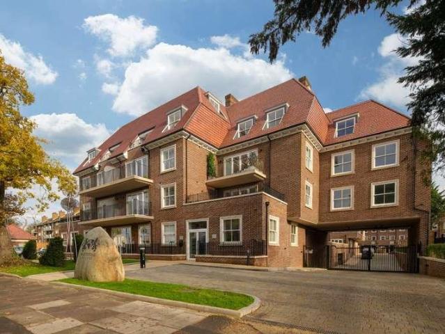 2 bed flat for sale