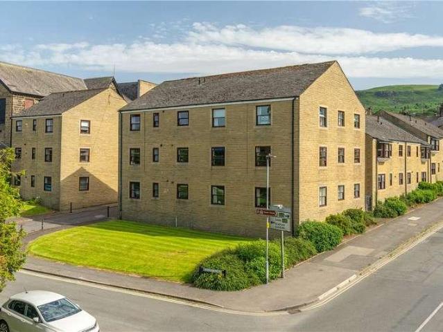2 bed flat for sale