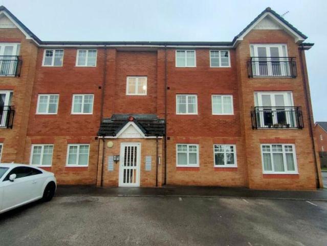 2 bed flat for sale