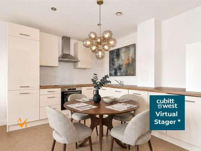 2 bed flat for sale