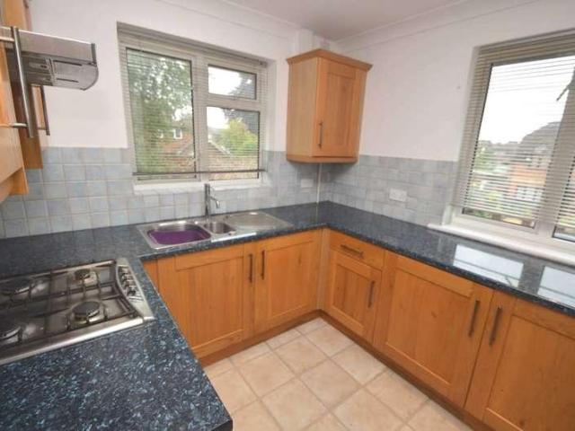 2 bed flat for sale