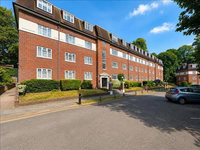 2 bed flat for sale
