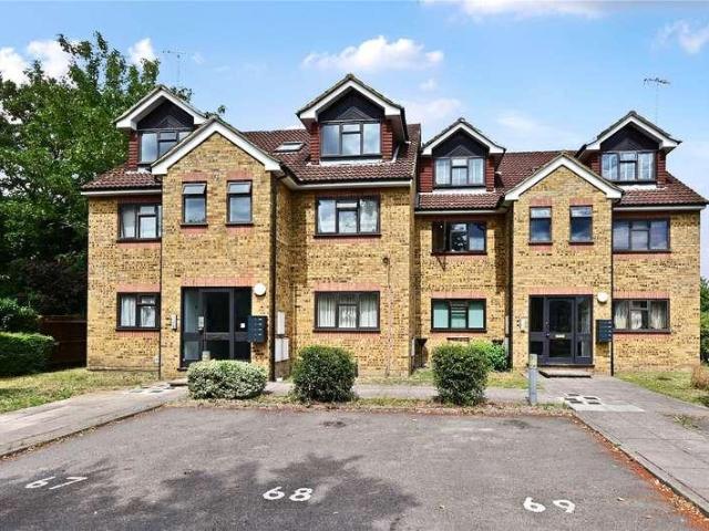 2 bed flat for sale