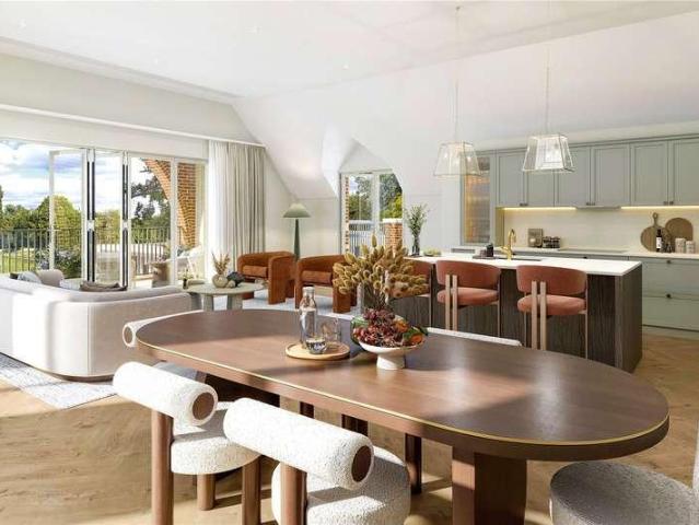 2 bed flat for sale