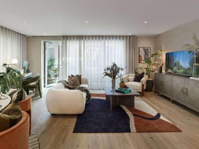 2 bed flat for sale