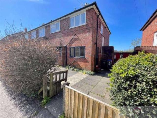 2 bed flat for sale