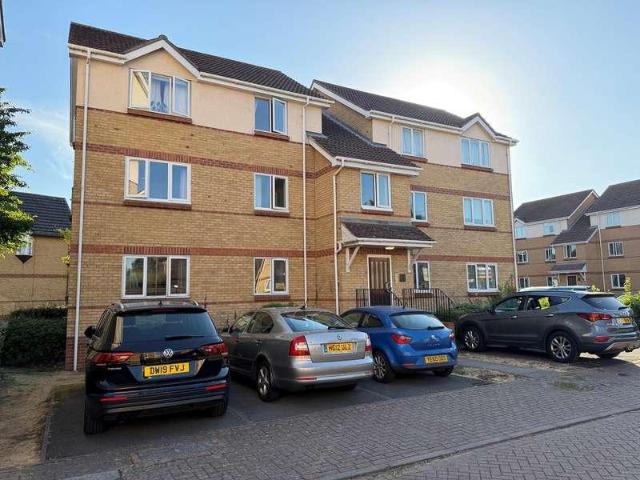 2 bed flat for sale