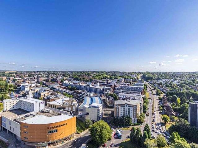 2 bed flat for sale