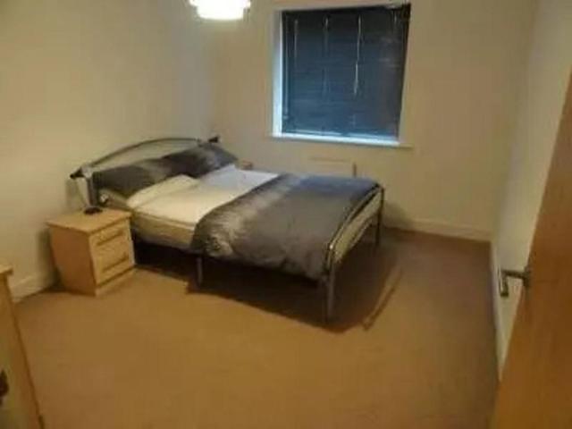2 bed flat for sale