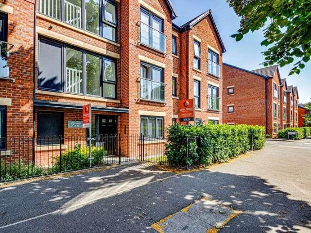 2 bed flat for sale