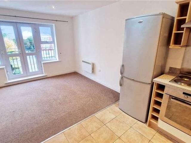 2 bed flat for sale