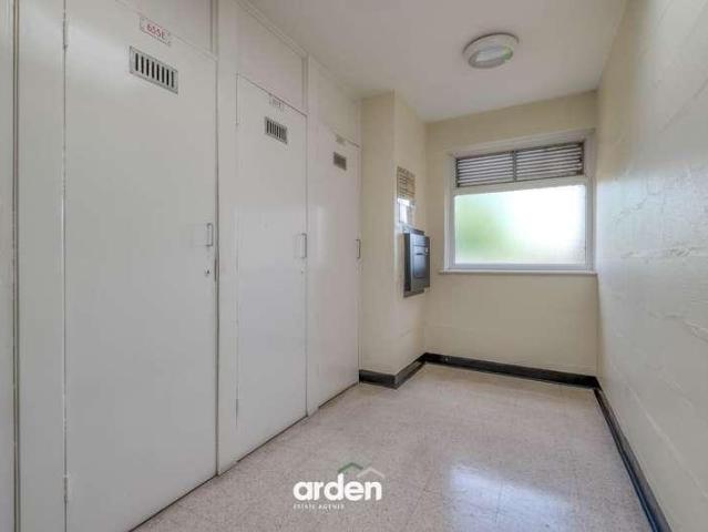 2 bed flat for sale