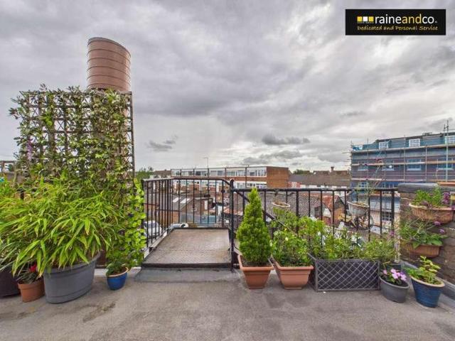 2 bed flat for sale