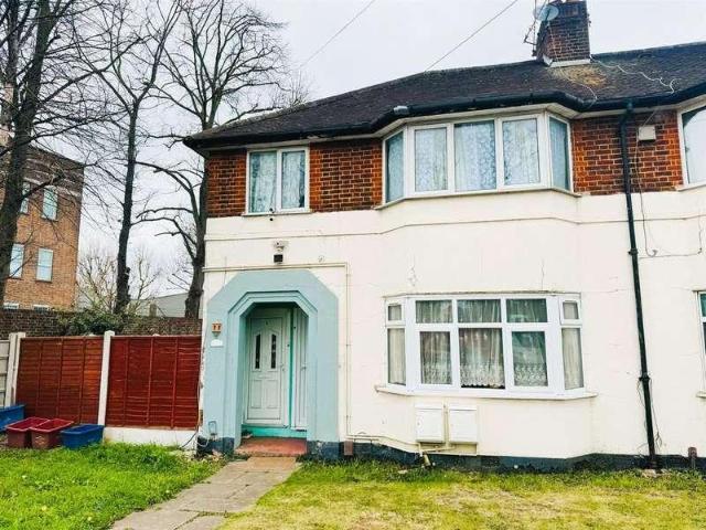 2 bed flat for sale