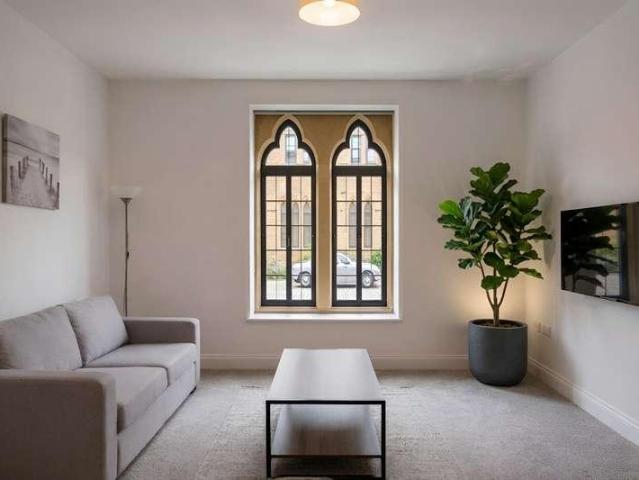 2 bed flat for sale