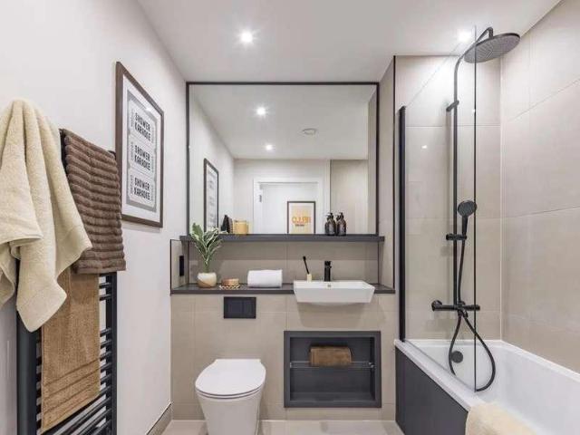 2 bed flat for sale