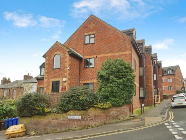 2 bed flat for sale