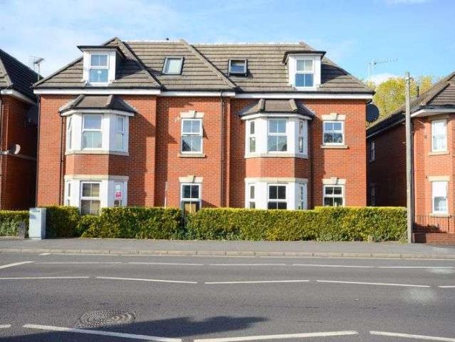 2 bed flat for sale