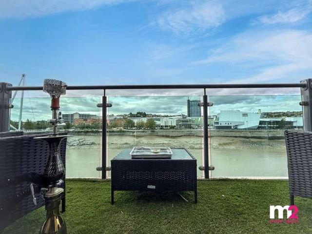 2 bed flat for sale