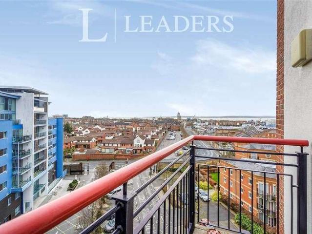 2 bed flat for sale