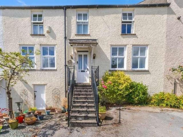 2 bed flat for sale