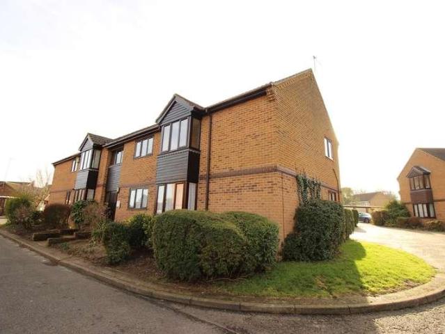 2 bed flat for sale