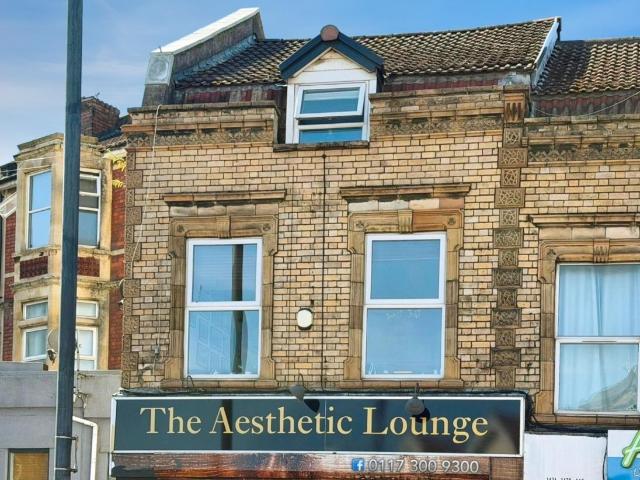 2 bed flat for sale