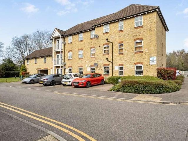 2 bed flat for sale