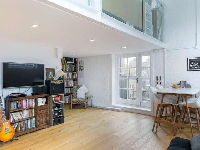2 bed flat for sale