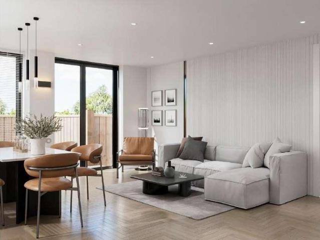 2 bed flat for sale