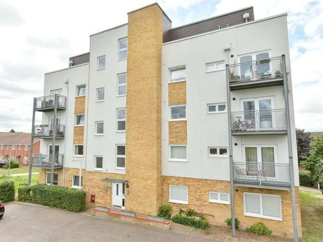 2 bed flat for sale