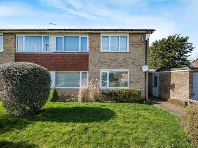 2 bed flat for sale