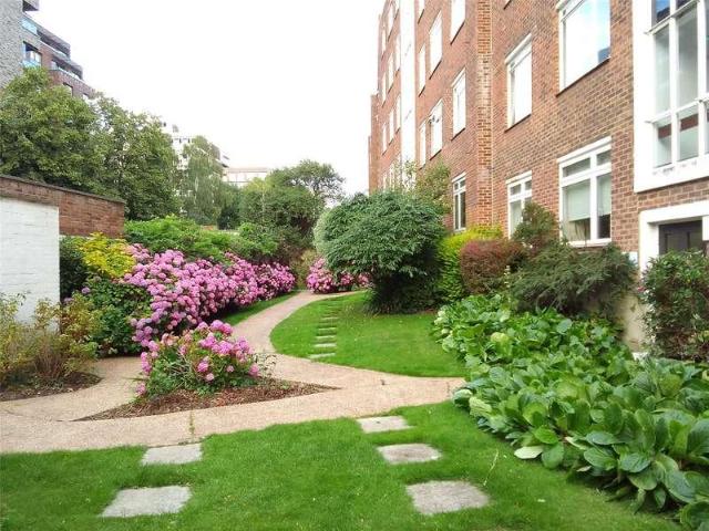 2 bed flat for sale