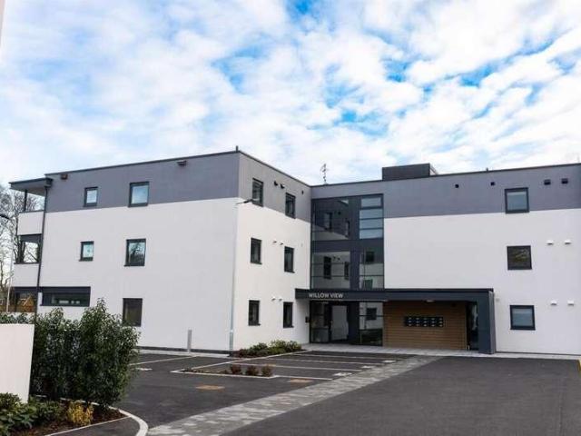 2 bed flat for sale