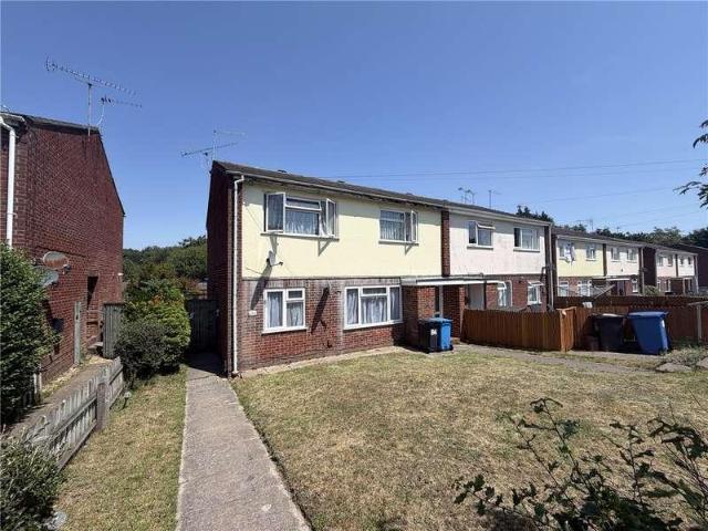 2 bed flat for sale