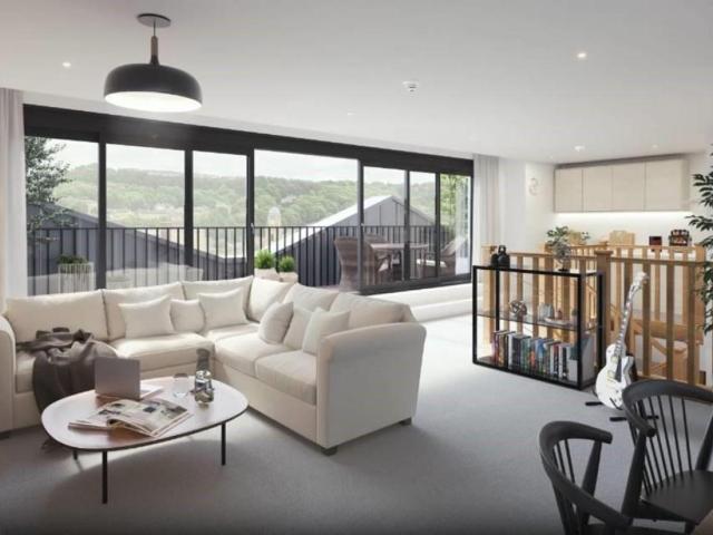 2 bed flat for sale