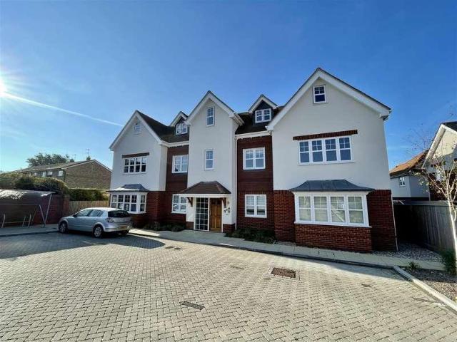 2 bed flat for sale